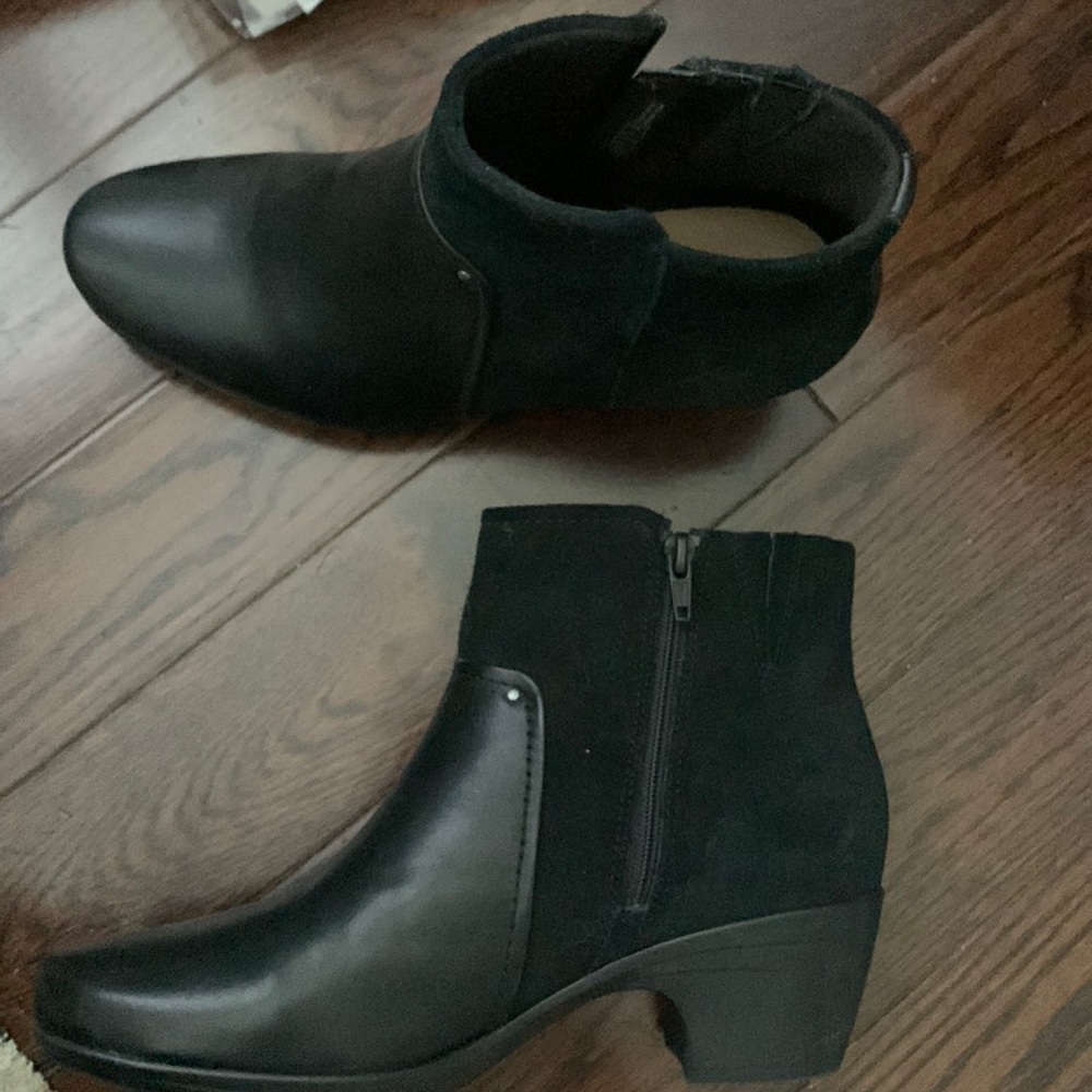 Clarks Leather/Suede Boots Size US9